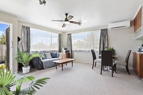 Photo of property in 1/4 Pomaria Road, Henderson, Auckland, 0610