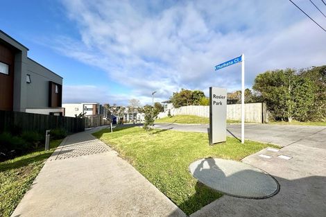 Photo of property in 3 Morihana Close, Glen Eden, 0602
