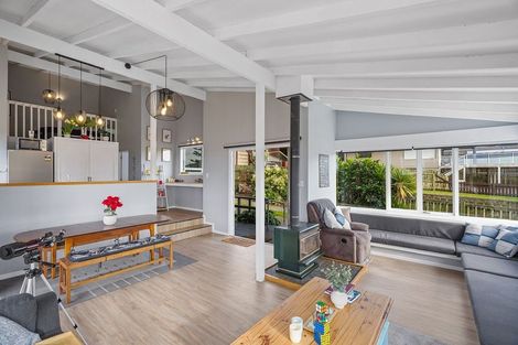 Photo of property in 3428 Pourerere Beach Road, Pourerere, Waipawa, 4271