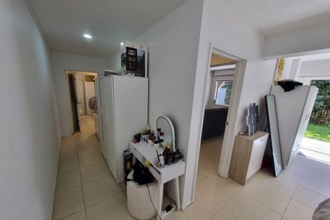 Photo of property in 15a Glen Vista Place, Bayview, Auckland, 0629