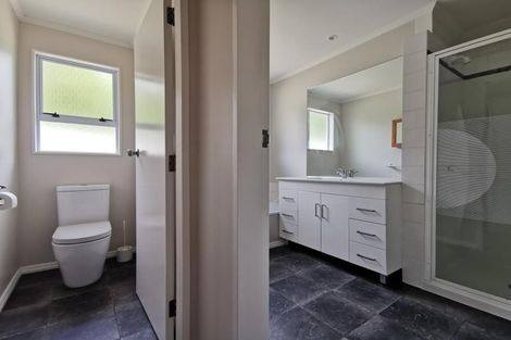 Photo of property in 28 Kaitangata Crescent, Kelson, Lower Hutt, 5010
