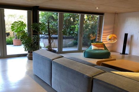 Photo of property in 9 City View Terrace, Birkenhead, Auckland, 0626