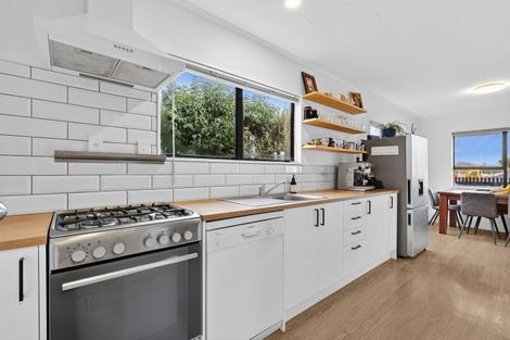 Photo of property in 2/19 Tahunanui Drive, Tahunanui, Nelson, 7011