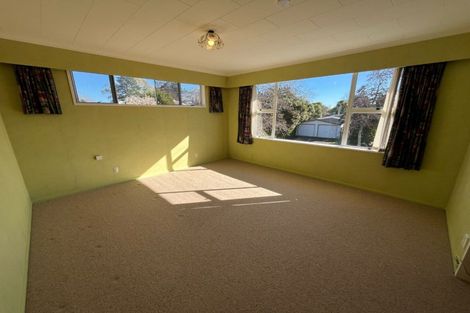 Photo of property in 1 Guernsey Place, Fitzherbert, Palmerston North, 4410