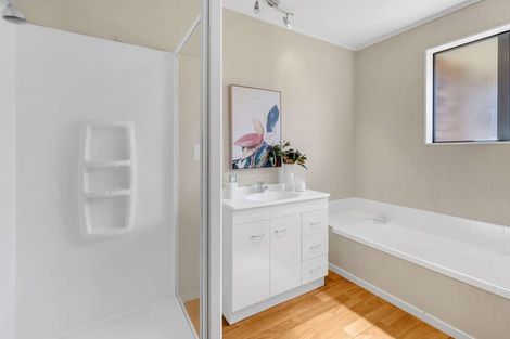 Photo of property in 16 Meridian Grove, Kelvin Grove, Palmerston North, 4414
