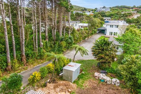 Photo of property in 13 Stratton Street, Normandale, Lower Hutt, 5010