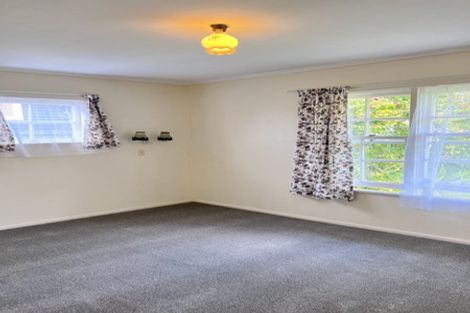 Photo of property in 54 Redlands Grove, Swanson, Auckland, 0612
