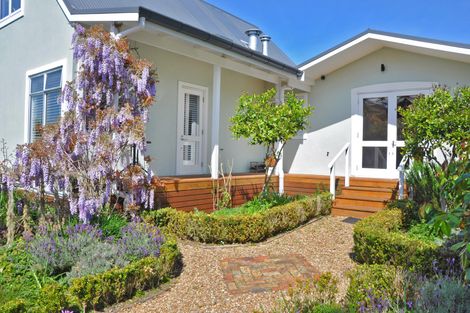 Photo of property in 22 Muncaster Road, Snells Beach, 0920