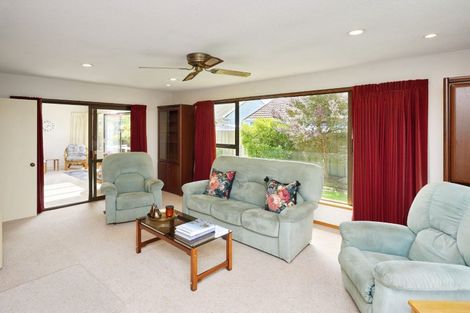 Photo of property in 4 Seadown Crescent, Amberley, 7410