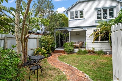 Photo of property in 436 Aberdeen Road, Gisborne, 4010