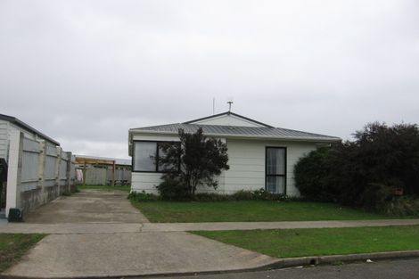 Photo of property in 89 Hillcrest Drive, Kelvin Grove, Palmerston North, 4414