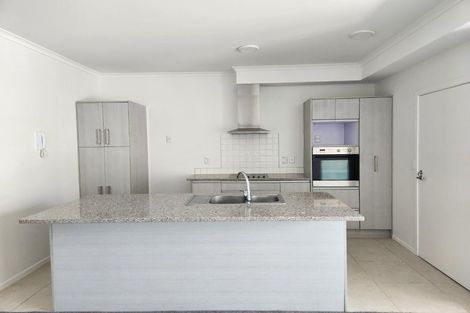 Photo of property in 13/11 Carlos Drive, Flat Bush, Auckland, 2016