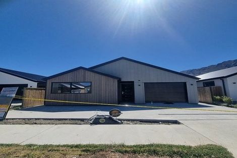 Photo of property in 34 Cheviot Street, Jacks Point, Queenstown, 9371