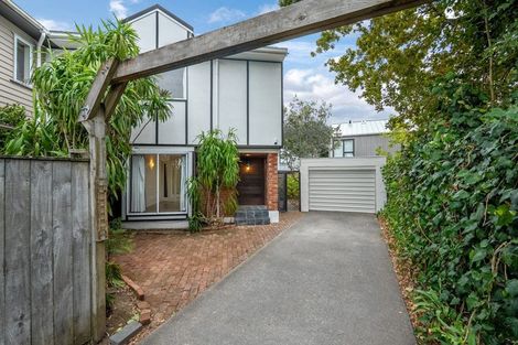 Photo of property in 2/5 Stanley Avenue, Milford, Auckland, 0620