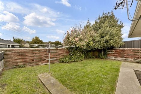 Photo of property in 2/694 Avonside Drive, Avonside, Christchurch, 8061