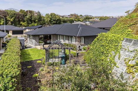 Photo of property in 9 Frederick Place, Whalers Gate, New Plymouth, 4310