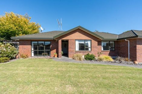 Photo of property in 14 Caulfield Place, Nawton, Hamilton, 3200