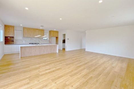 Photo of property in 20 Baumea Rise, Massey, Auckland, 0614