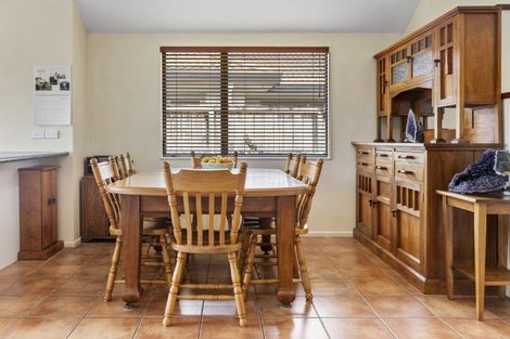 Photo of property in 31 Balmoral Drive, Hilltop, Taupo, 3330