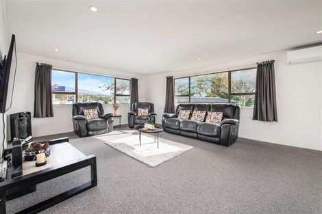 Photo of property in 8 Forest Hill Road, Henderson, Auckland, 0612