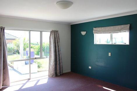 Photo of property in 22 Killeen Place, Flat Bush, Auckland, 2019