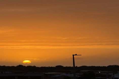 Photo of property in 49 Kumukumu Road, Long Bay, Auckland, 0630