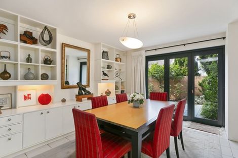 Photo of property in Highwic, 32u1 Hobson Street, Thorndon, Wellington, 6011