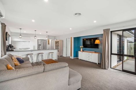 Photo of property in 51 Watkins Drive, Rangiora, 7400