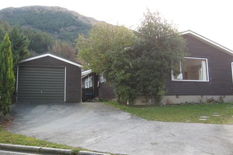 Photo of property in 5 Johnson Place, Queenstown, 9300