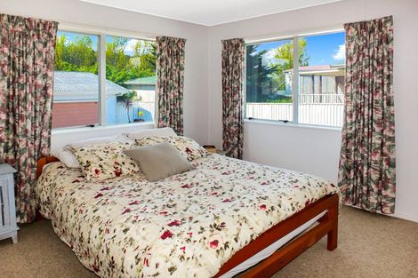 Photo of property in 7 Hennessy Street East, Foxton Beach, Foxton, 4815