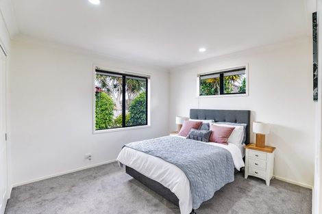 Photo of property in 4 Mahina Place, Te Atatu Peninsula, Auckland, 0610
