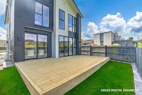 Photo of property in 37 Horokaka Street, Massey, 0614