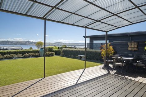 Photo of property in 9 Pukenamu Road, Rainbow Point, Taupo, 3330