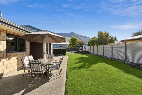 Photo of property in 1 Coromandel Street, Wanaka, 9305