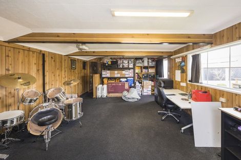 Photo of property in 6 Grange Place, Milson, Palmerston North, 4414