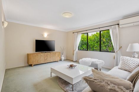 Photo of property in 17 Rosebay Rise, Henderson, Auckland, 0610