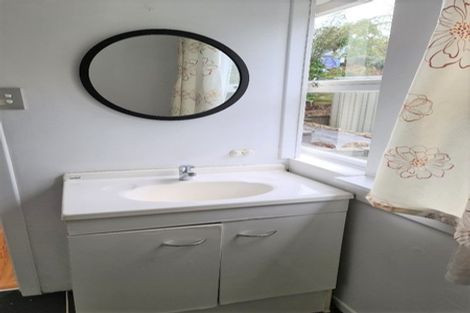 Photo of property in 6 Nicholson Place, Hillcrest, Auckland, 0627