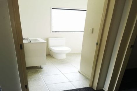Photo of property in 74 Hetherington Road, Ranui, Auckland, 0612