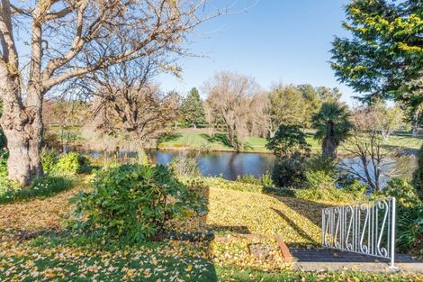 Photo of property in 35 Montgomery Terrace, Hokowhitu, Palmerston North, 4410