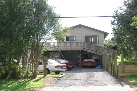 Photo of property in 27 Puriri Road, Waikanae, 5036
