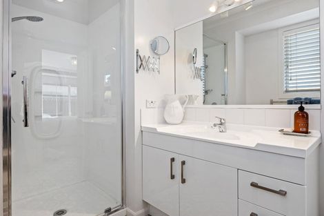 Photo of property in 70 Greers Road, Burnside, Christchurch, 8041