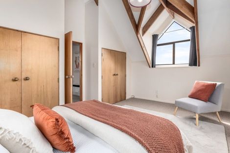 Photo of property in 16 The Crowsnest, Whitby, Porirua, 5024