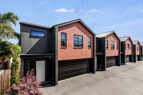 Photo of property in 3u6 Charlemont Street, Whitiora, Hamilton, 3200