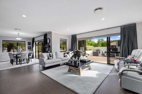 Photo of property in 8 Millbrook Drive, Waiuku, 2683