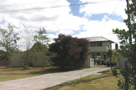 Photo of property in 254 East Coast Road, Forrest Hill, Auckland, 0620