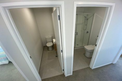 Photo of property in 2 Mikoikoi Crescent, Mangere Bridge, Auckland, 2022