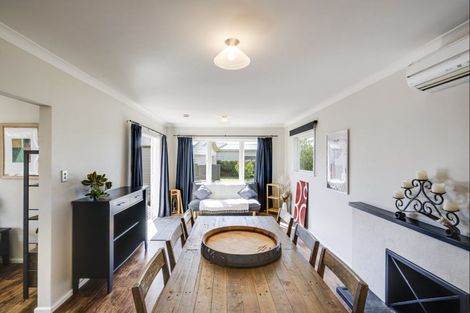 Photo of property in 43 Neeve Road, Taradale, Napier, 4112