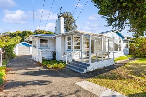 Photo of property in 30 Ngaio Road, Waikanae, 5036