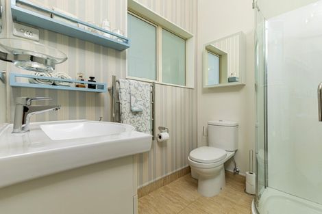 Photo of property in 140 Kaipara Coast Highway, Helensville, Kaukapakapa, 0871