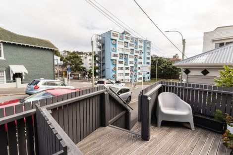 Photo of property in 17u2 Nairn Street, Mount Cook, Wellington, 6011